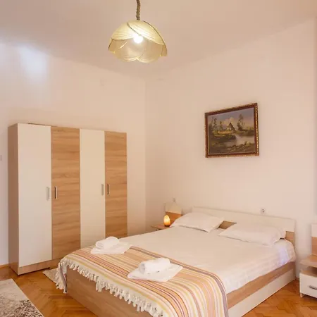 בראשוב Barok Apartments מראה חיצוני תמונה
