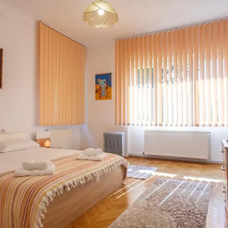 בראשוב Barok Apartments מראה חיצוני תמונה